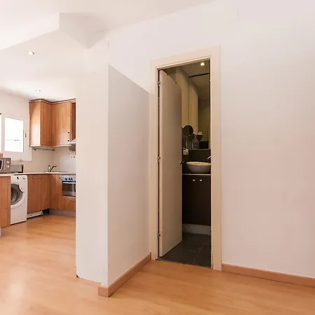 Cute Apartment In Sants Station With Hbo & Alexa & Ac * Barcelona